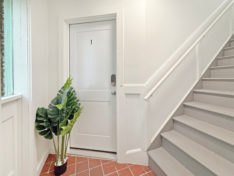 Building Photo - 4800 3rd St NW