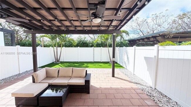 Building Photo - 3264 W 100th Terrace