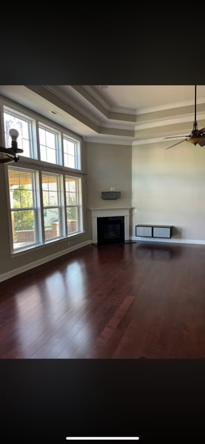 Living Room - 313 Thornhill St