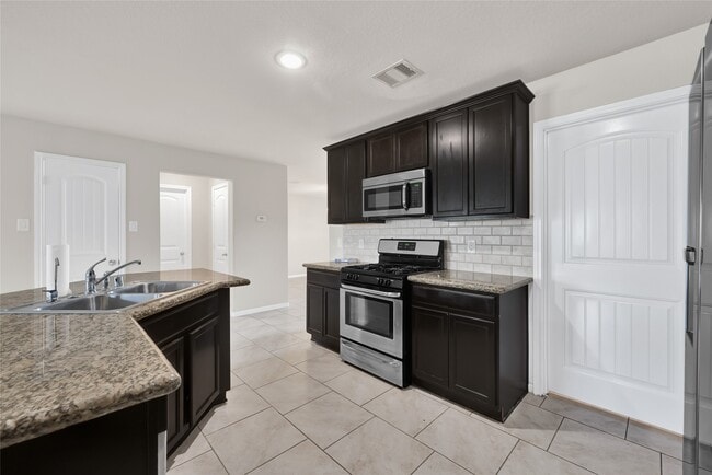 Building Photo - 29115 Jacobs River Dr