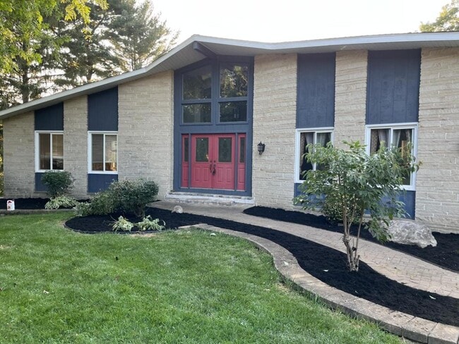 Primary Photo - 1694 Arthur Dr