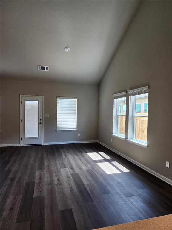 Building Photo - 120 Greenspire Ln