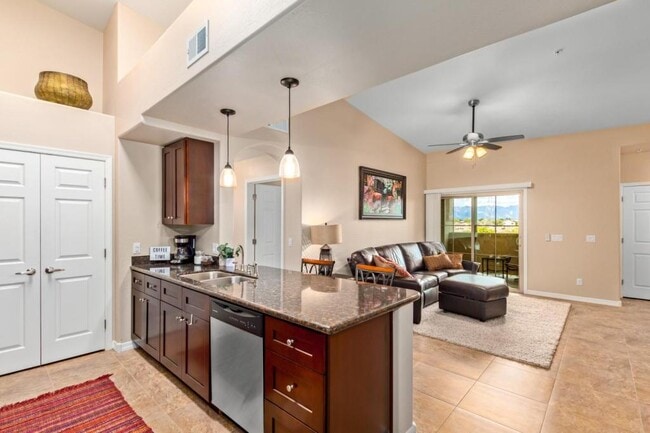 Building Photo - 10136 E Southern Ave