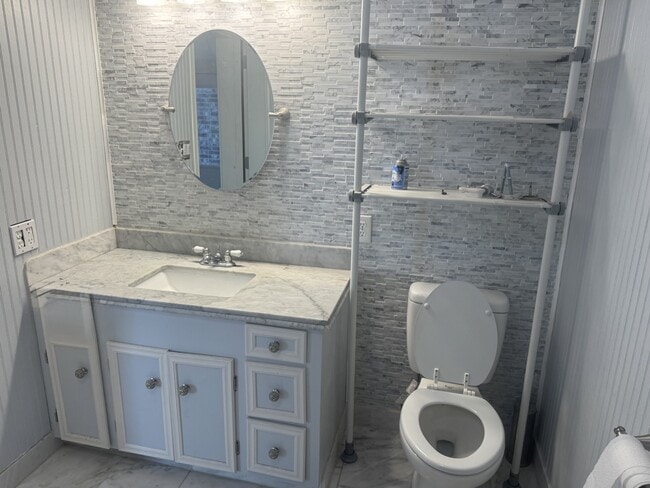 Building Photo - 2962 Mockingbird Ln