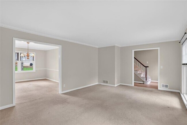 Building Photo - 4624 Mountain Creek Dr