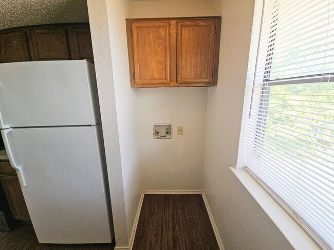 Building Photo - Nice Fourplex Unit in NRH - Birdville ISD