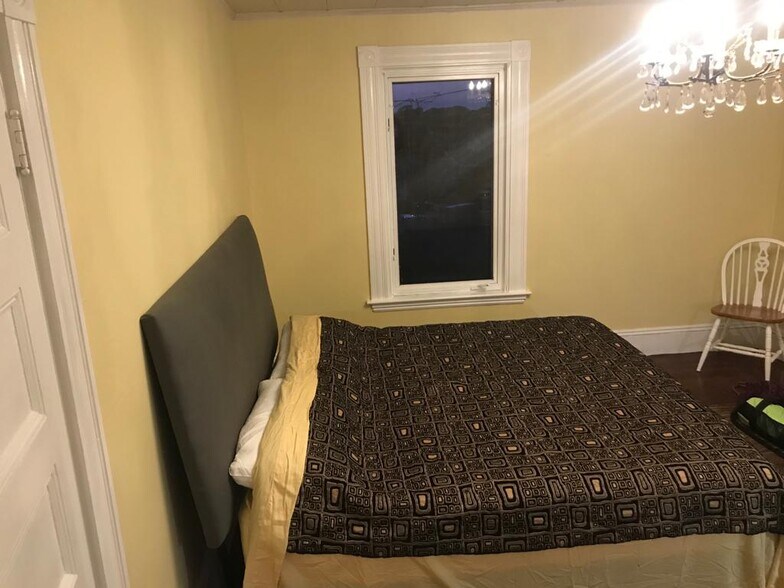 Building Photo - 10 Commonwealth Ave