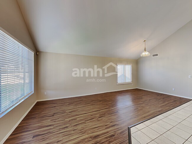 Building Photo - 7227 E Navarro Ave