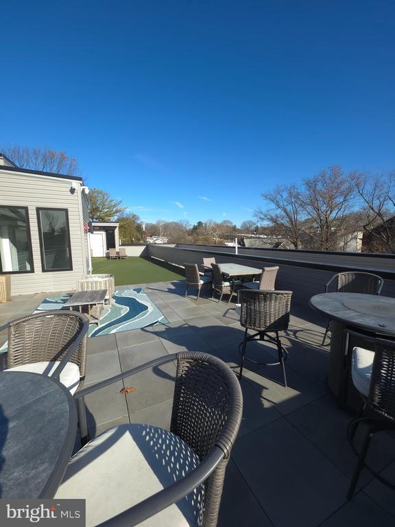 Building Photo - 3503 Midvale Ave