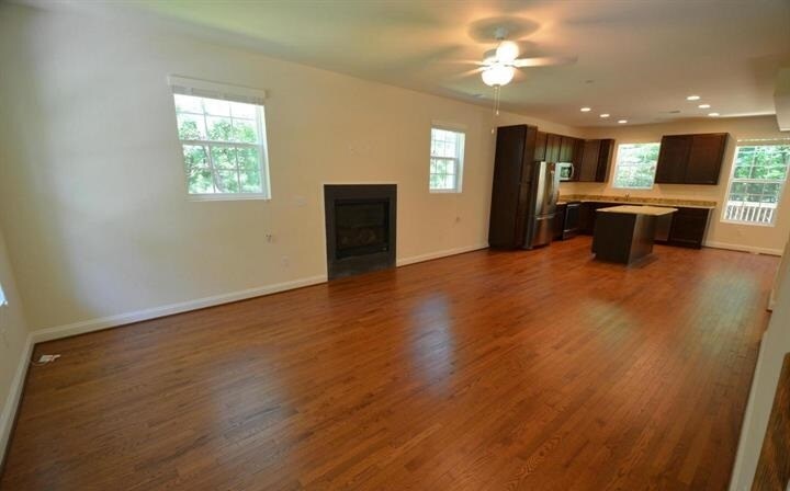 Building Photo - 5917 Sneed Dr