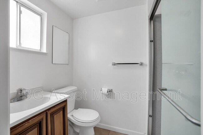 Building Photo - 1588 Ridgecrest Rd