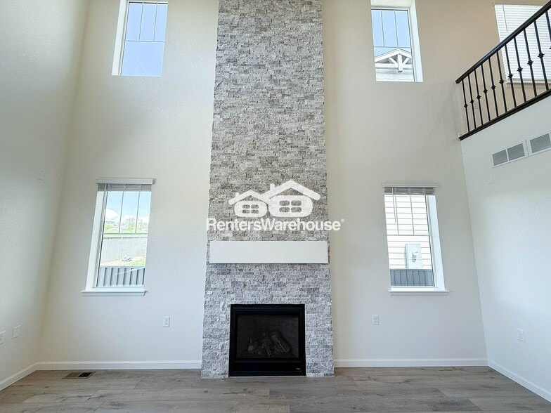 Building Photo - 121 Cherrywood Ln