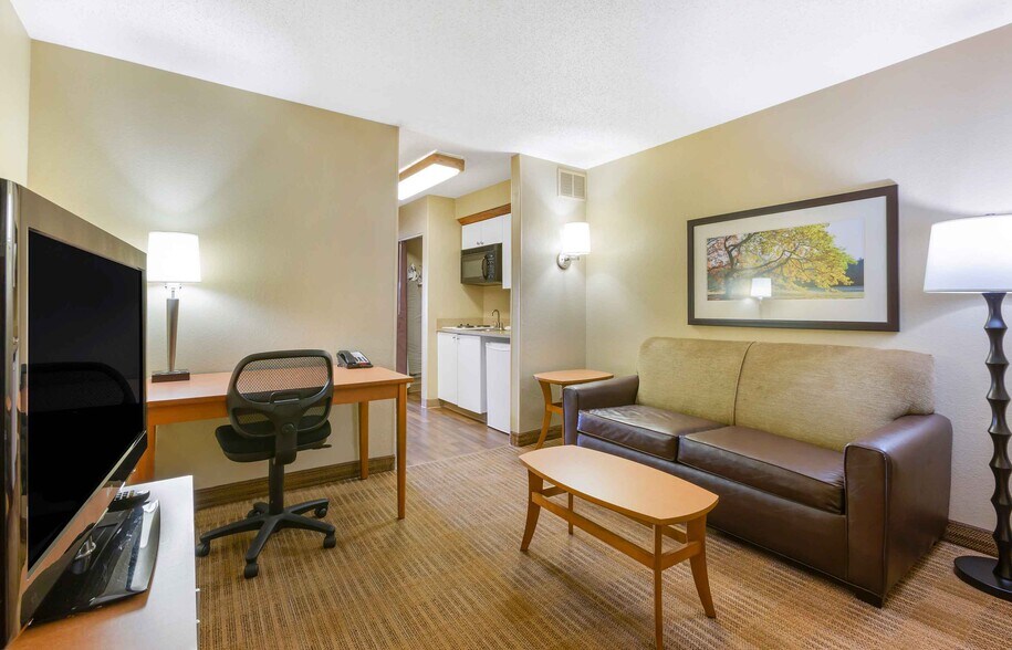 Building Photo - Furnished Studio-Findlay - Tiffin Avenue