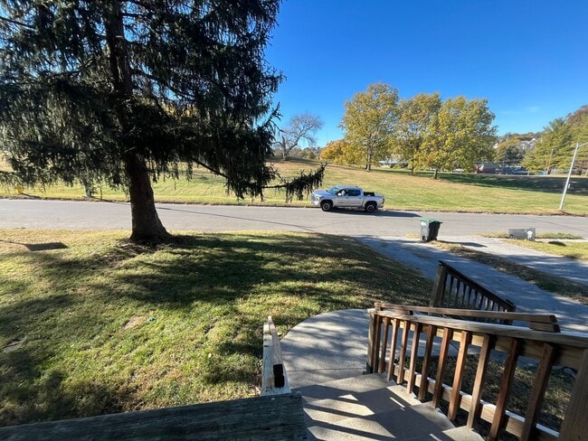 Building Photo - Fully Remodeled House!