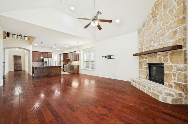 Building Photo - 10809 Grecian Dr