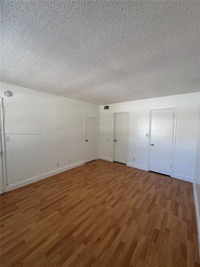 Building Photo - 7025 W Sunrise Blvd