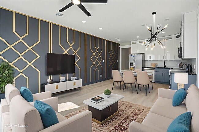 Building Photo - 5000 Higgins St