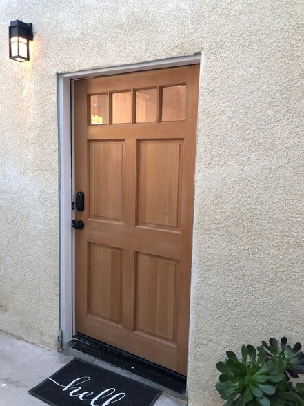 Entrance - 1950 Crestshire Dr