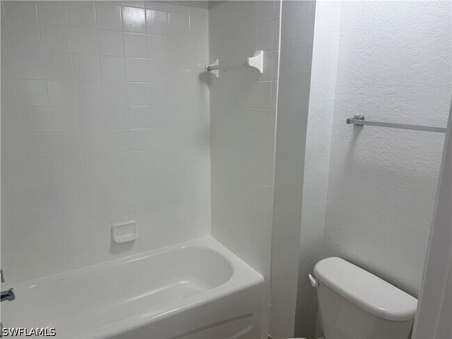 Building Photo - 8285 Ibis Club Dr