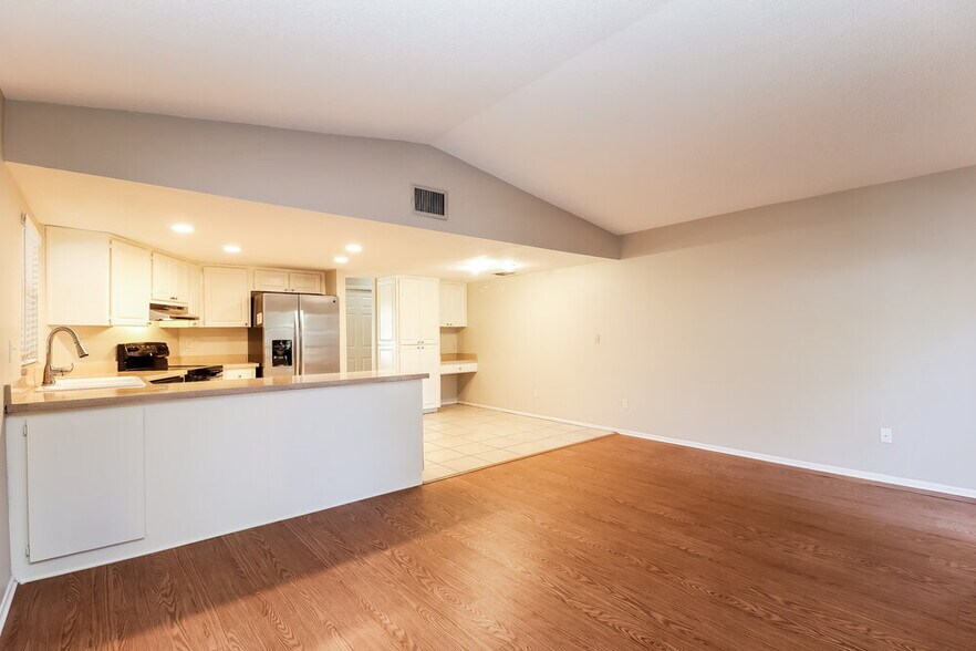 Building Photo - 3610 Fairway Forest Dr