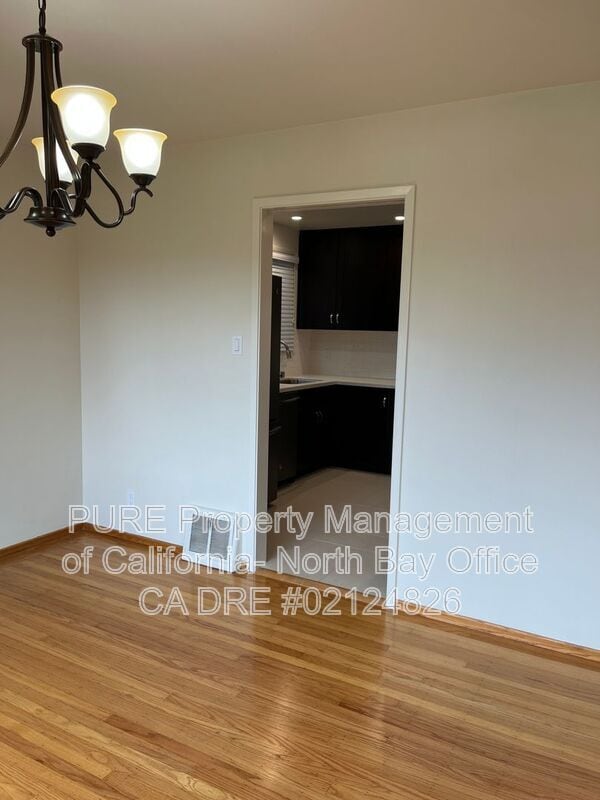 Building Photo - 305 Dellbrook Ave