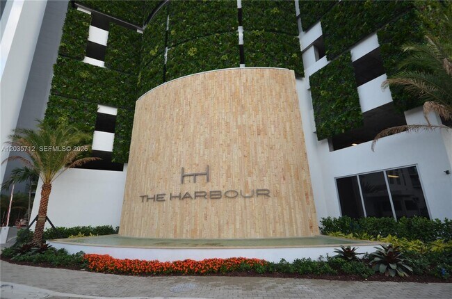 Building Photo - 16385 Biscayne Blvd