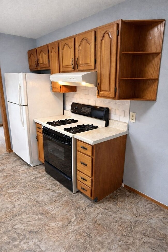 Building Photo - 3 Bed 1 Bath Single Family Home in Gary!