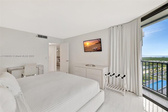 Building Photo - 9650 S Ocean Dr