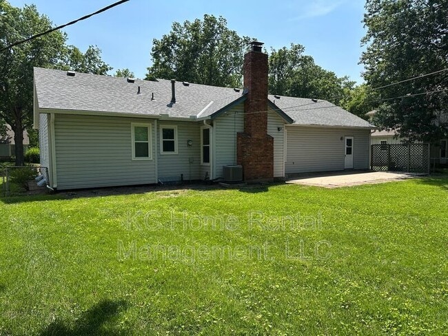 Building Photo - 8216 W 97th St