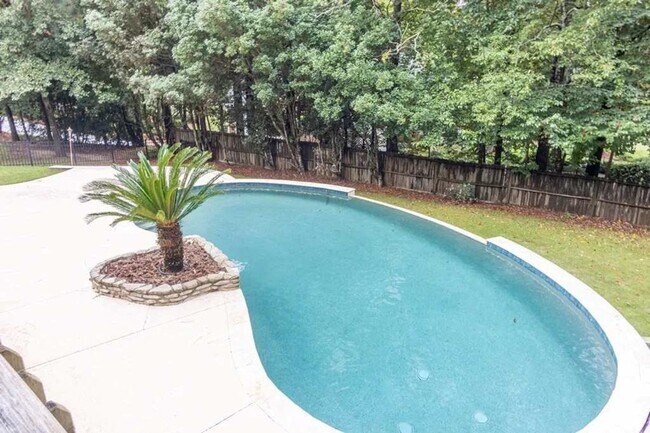 Building Photo - Gorgeous Estate home in Houndslake!