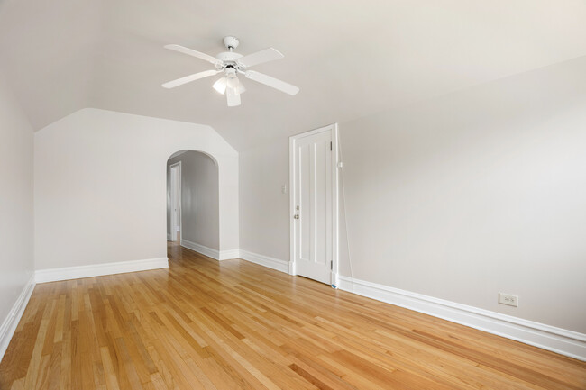 Building Photo - 4860 W Patterson Ave