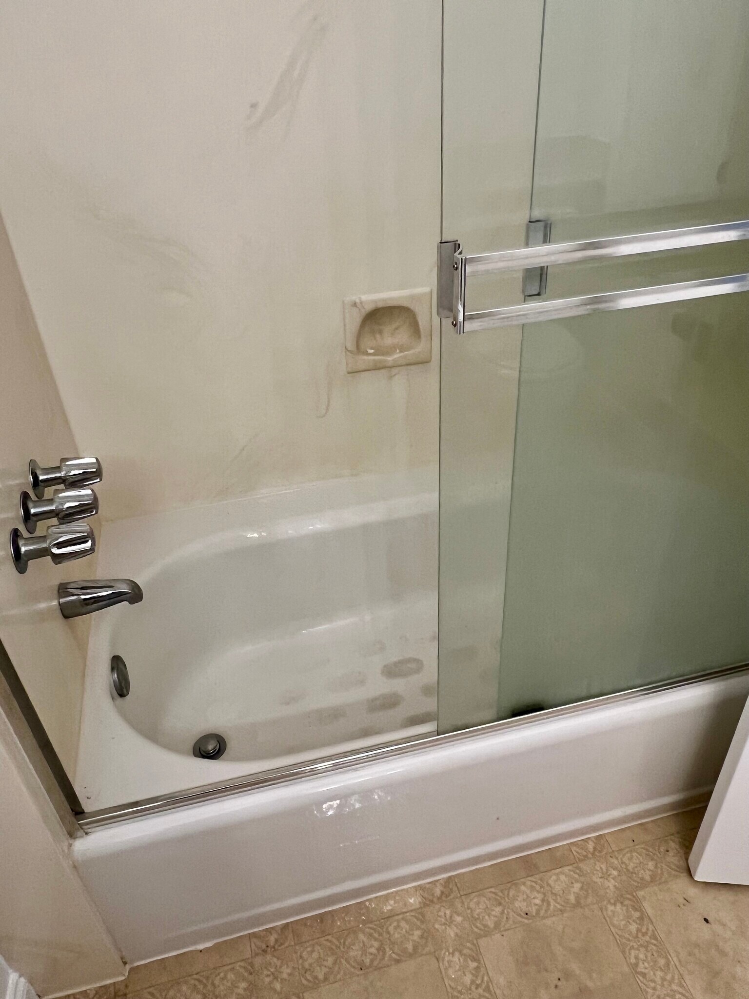 Building Photo - 133 Lawnview Cir