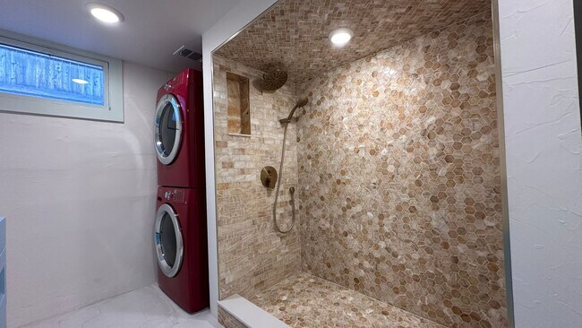 Building Photo - Great House Near Old Town In Fort Collins