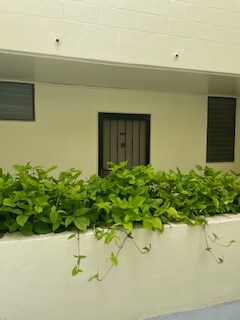 Building Photo - 1054 Green St