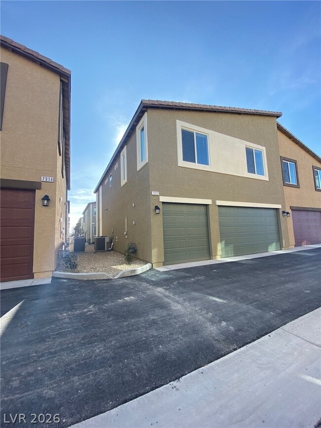 Building Photo - 7312 Halo Falls St