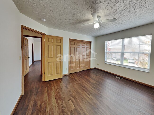 Building Photo - 3852 Winding Twig Dr