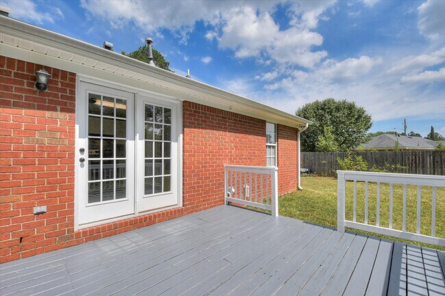 Building Photo - 2719 Davis Mill Rd