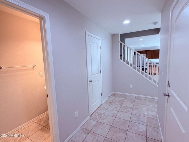 Building Photo - 5113 E Greenway St