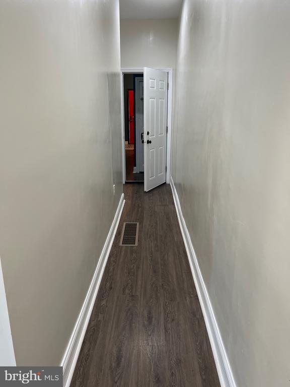 Building Photo - 1525 E Moyamensing Ave