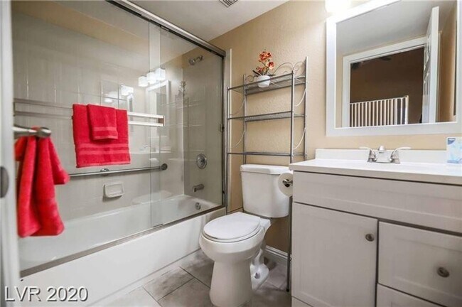 Building Photo - Charming Spring Valley Retreat with Oversized Lot & Casita!