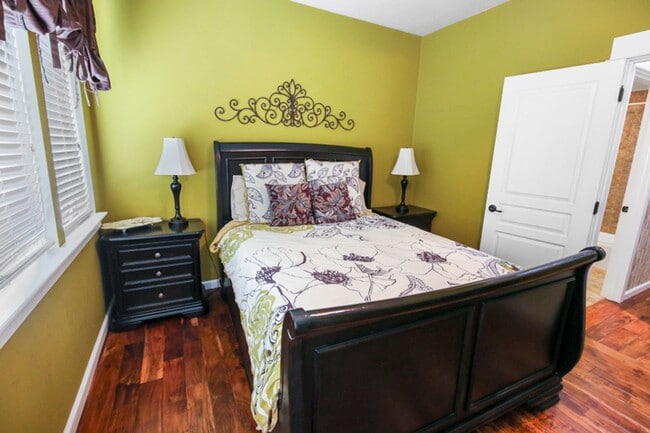 Building Photo - Parker Townhome: Luxurious Furnished Townhome, Attached 2 Car Garage, $300 Utility Fee
