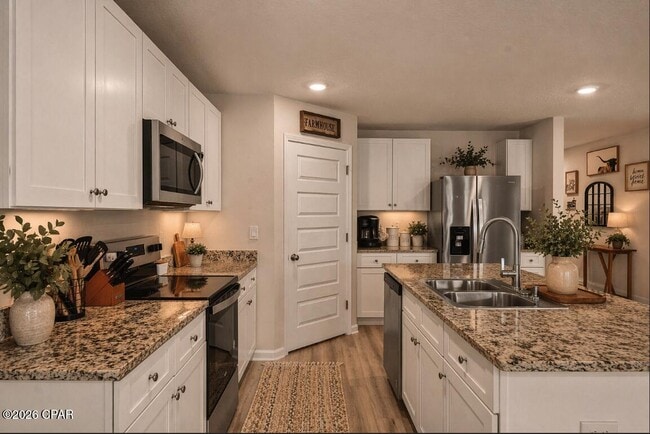 Building Photo - 7504 Delancey St