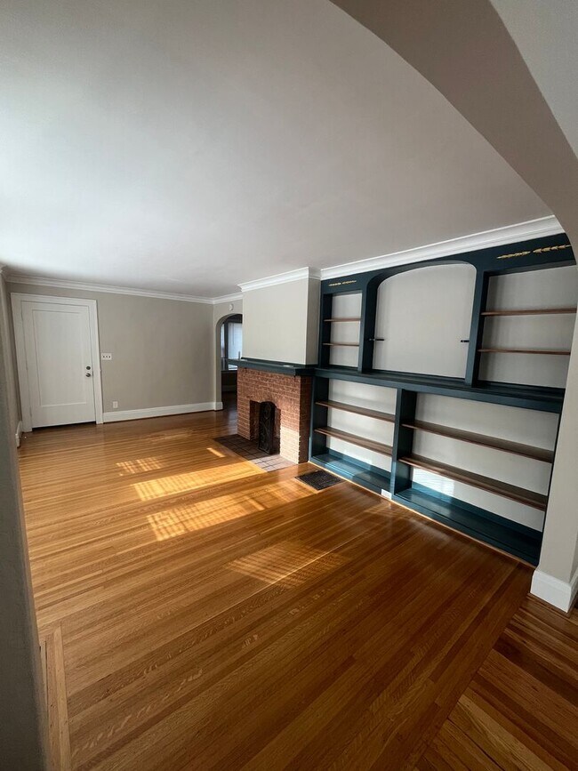 Building Photo - 459 Winton Rd