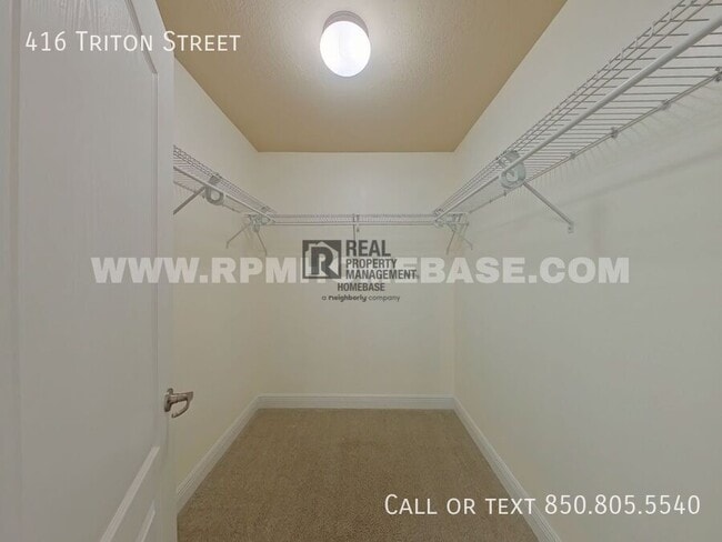 Building Photo - 416 Triton St