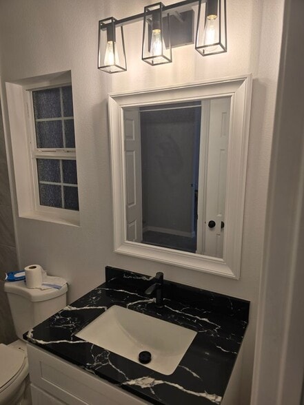 Building Photo - 18355 Courtney Ct