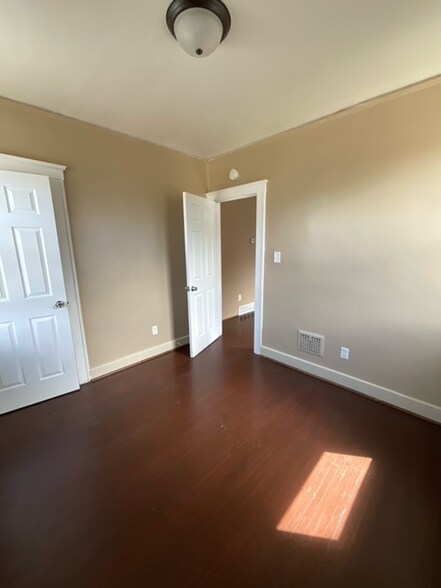 Building Photo - 8455 Cahalan St