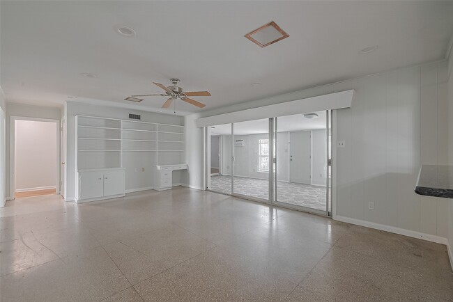Building Photo - 4115 Mischire Dr