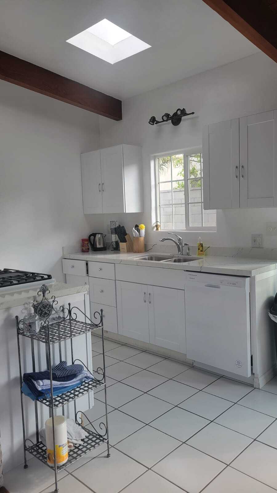 Building Photo - 1430 Manhattan Beach Blvd