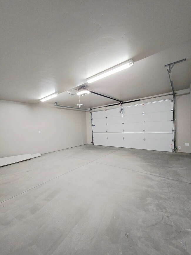 Building Photo - 2786 Caspian Wy