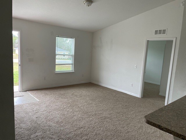 Building Photo - 5 Spruce Pass